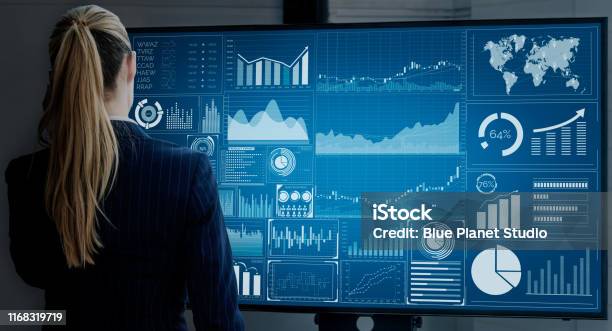 Datenanalyse Für Das Ein Und Finanzkonzept Stockfoto und mehr Bilder von Big Data - Big Data, Dashboard - visuelle Darstellung, Analysieren