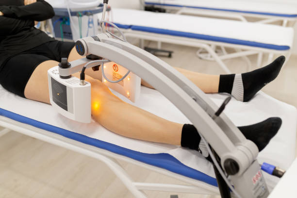 istock Electromagnetic radio waves applied on injured human knee 1168340024
