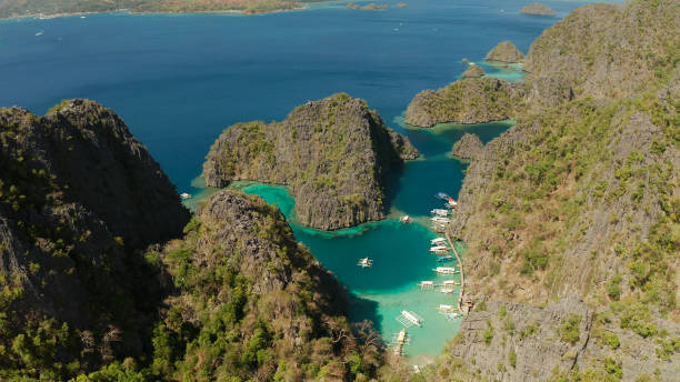 istock Seascape with lagoons and turquoise water 1168378372