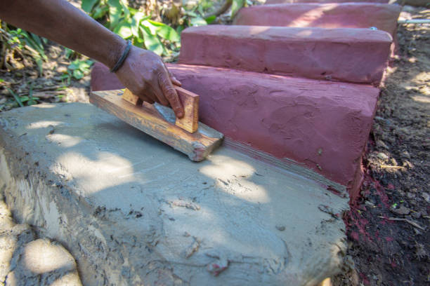 Trowel plastering with red oxide mix