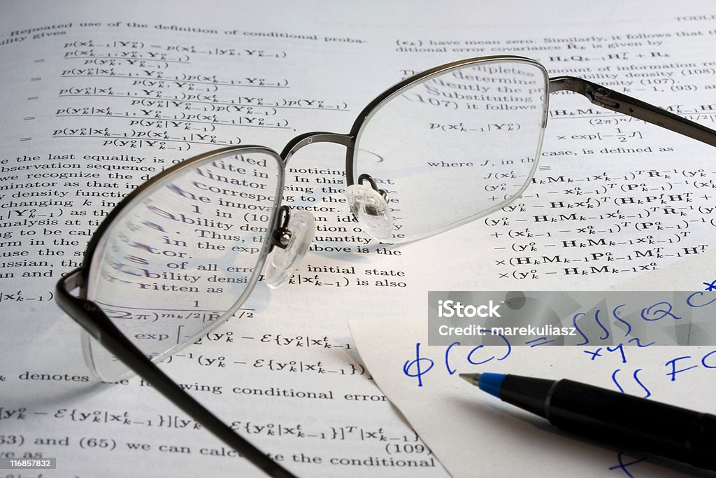 Libro, matemáticas, gafas, hadwritten Notas - Foto de stock de Carta - Documento libre de derechos