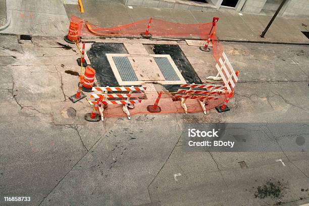 Strada Urbana Di Costruzione - Fotografie stock e altre immagini di Calcestruzzo - Calcestruzzo, Cantiere di costruzione, Città