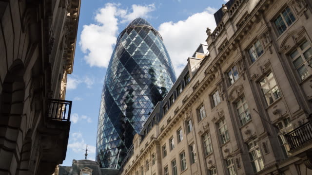 4K Time Lapse Video Of 30 St. Mary Axe From St Helen's PI