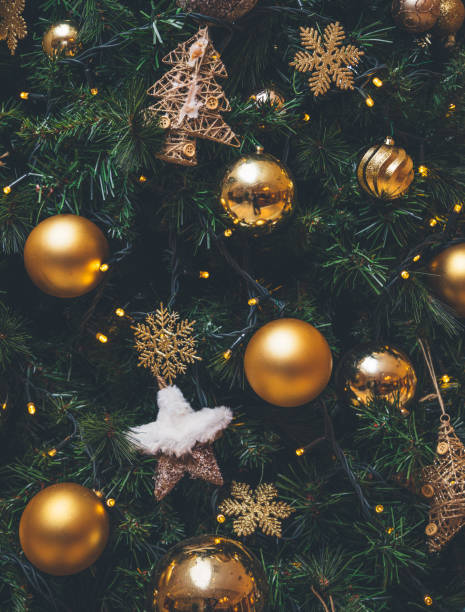 árvore de natal decorada com esferas - led toys - fotografias e filmes do acervo