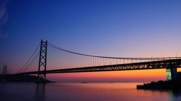 ponte akashi kaikyo, hyogo, giappone - kobe bridge japan suspension bridge foto e immagini stock
