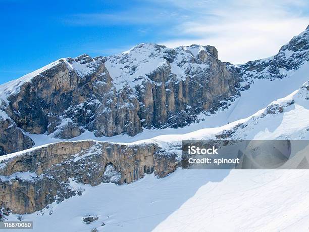 Montanha Snowcovered - Fotografias de stock e mais imagens de França - França, Sul, Alpes Europeus