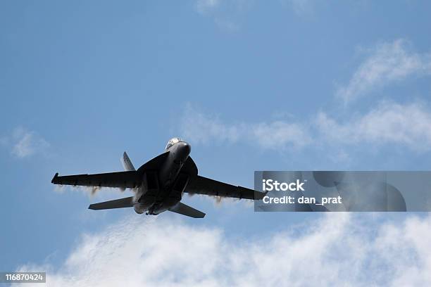 Super Hornet High Speedpass Stockfoto und mehr Bilder von Bomber - Bomber, Farbbild, Fliegen