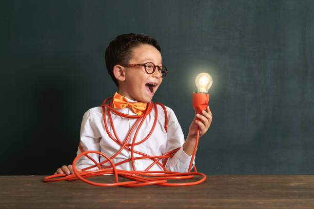 The child finds the solution in difficult situation and finds the idea