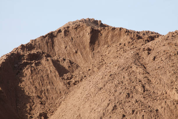 kuvapankkikuvat ja rojaltivapaat kuvat aiheesta hiekkamäki, hiekka, hiekka-alue, sininen taivas - sand mountain