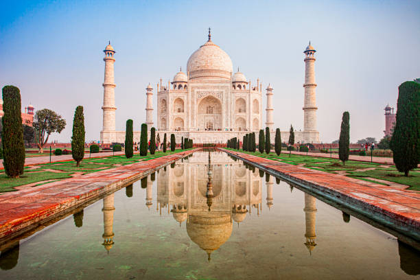 istock Taj Mahal at Sunrise 1168978836