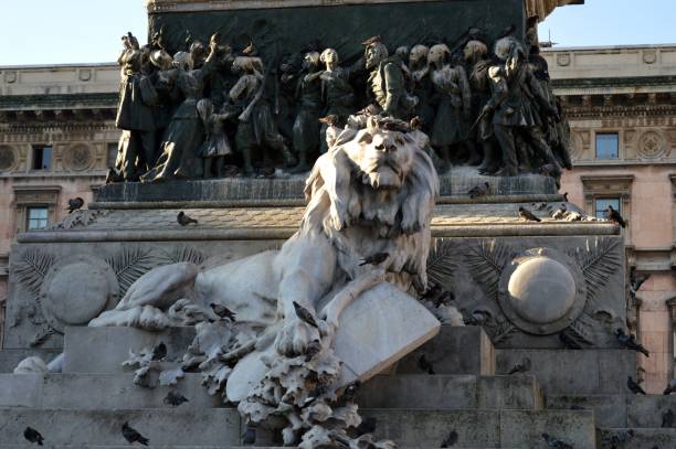 istock a monument in the center of Milan 1168980019