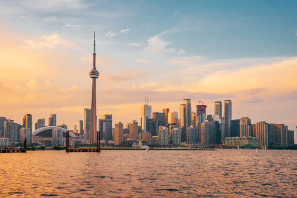 Toronto Skyline at sunset Toronto Skyline at sunset toronto stock pictures, royalty-free photos & images
