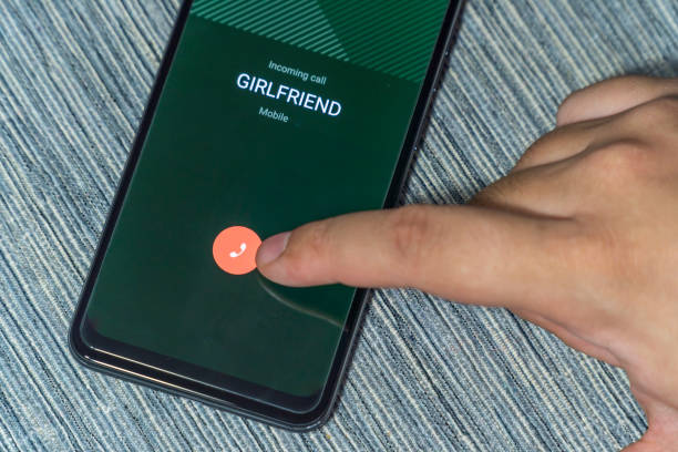 istock Man hanging up on his girlfriend 1169005056