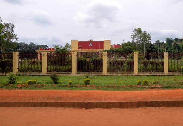 assemblée nationale- parlement de la république centrafricaine, bangui, république centrafricaine - bangui photos et images de collection