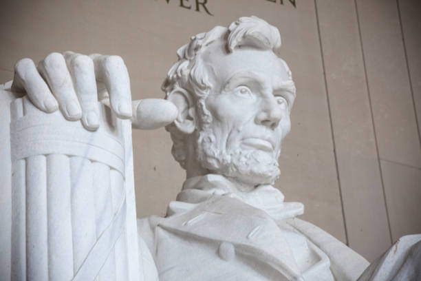 istock Lincoln Memorial Statue 1169075053