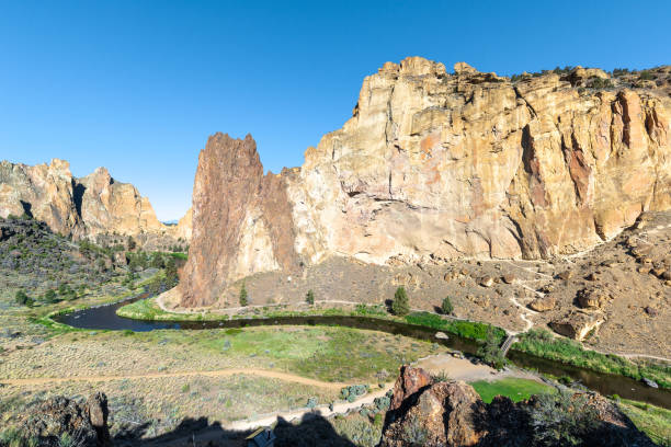 istock Smith Rock State Park in Oregon, USA 1169089992