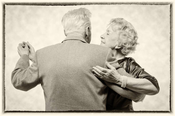 istock Vintage - senior couple dancing 1169094114