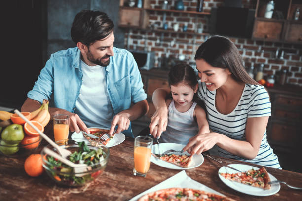 istock Family on kitchen 1169135001