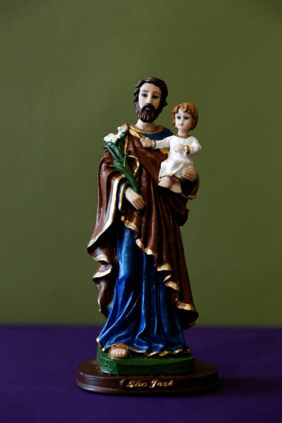 istock Saint Joseph and baby Jesus catholic image 1169181573