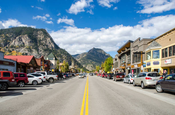 Frisco, Colorado Frisco, Colorado, USA - October 12, 2015: Main Street runs through the town of Frisco, Colorado which was established in 1880 and built during the mining boom. Today, it is a popular town among skiers from around the world. Four major ski resorts are located in close proximity to Frisco: Copper Mountain, Breckenridge, Keystone, and Arapahoe Basin. The town attracts many visitors each year and offers many shops and restaurants. A large reservoir, Lake Dillon, is also located by the town and includes a marina, park and centers for outdoor activities. frisco colorado stock pictures, royalty-free photos & images