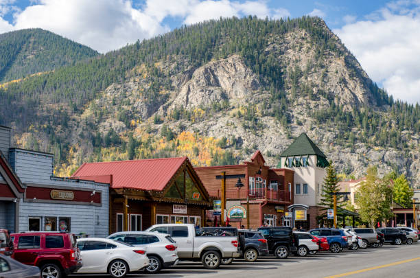 Frisco, Colorado Frisco, Colorado, USA - October 12, 2015: Main Street runs through the town of Frisco, Colorado which was established in 1880 and built during the mining boom. Today, it is a popular town among skiers from around the world. Four major ski resorts are located in close proximity to Frisco: Copper Mountain, Breckenridge, Keystone, and Arapahoe Basin. The town attracts many visitors each year and offers many shops and restaurants. A large reservoir, Lake Dillon, is also located by the town and includes a marina, park and centers for outdoor activities. frisco colorado stock pictures, royalty-free photos & images