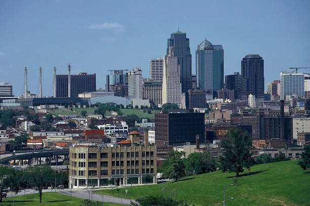 istock Kansas City Skyline 1169239267