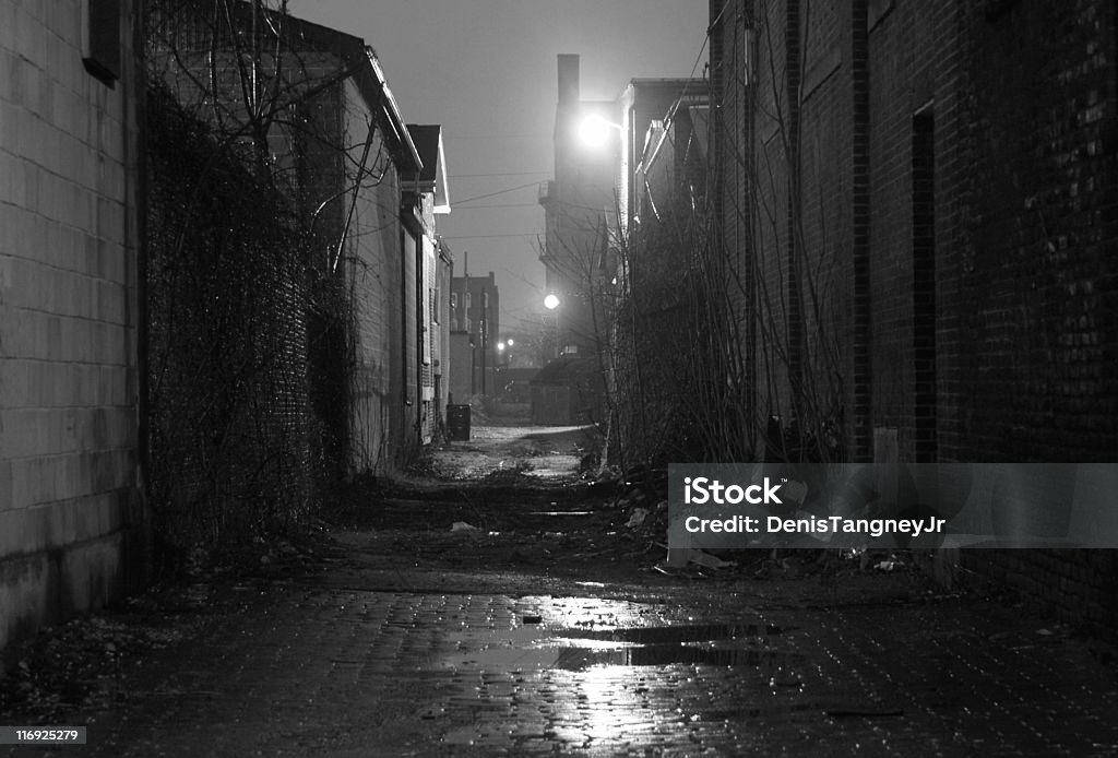 Alley - Photo de Brouillard libre de droits