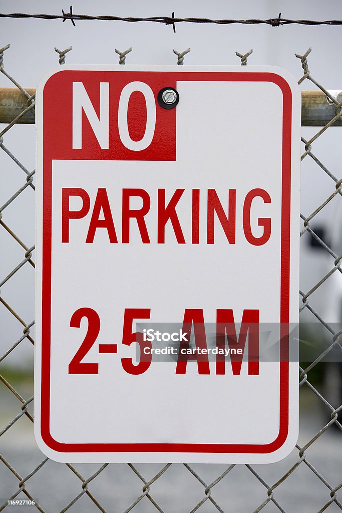 Há restrição de estacionamento - Foto de stock de Branco royalty-free