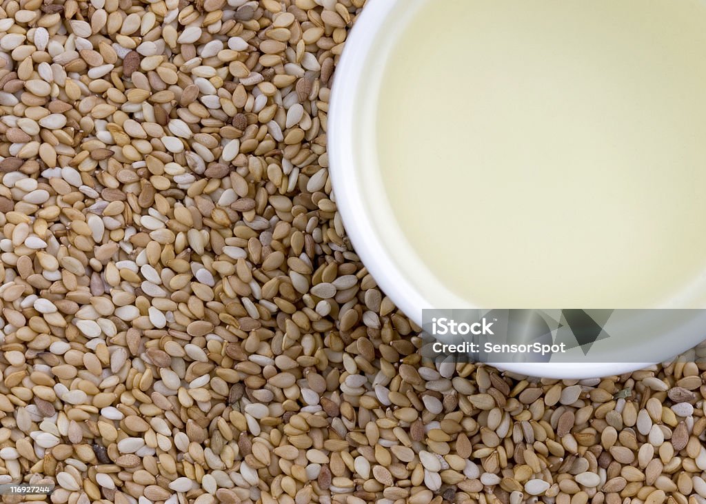 Olio di sesamo e semi - Foto stock royalty-free di Alimentazione sana