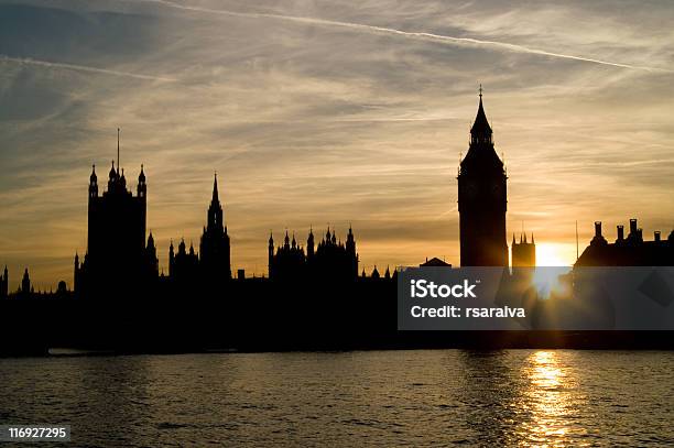 Tramonto Al Parlamento Britannico - Fotografie stock e altre immagini di Casa - Casa, City di Westminster - Londra, Acqua