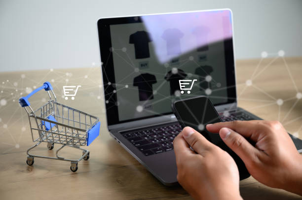 istock Business people use Technology E-commerce Internet Global Marketing Purchasing Plan and Bank Ecommerce Concept 1169273918