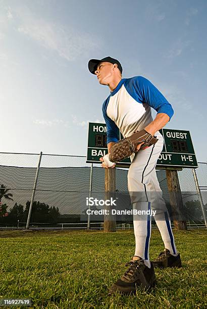 Foto de Jogador De Beisebol e mais fotos de stock de Adulto - Adulto, Atleta, Beisebol