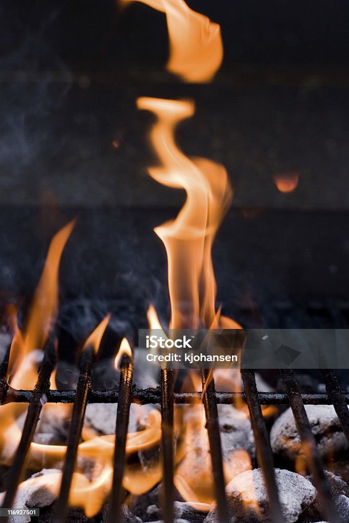 Restaurants de grillades - Photo de Aliment grillé au charbon de bois libre de droits