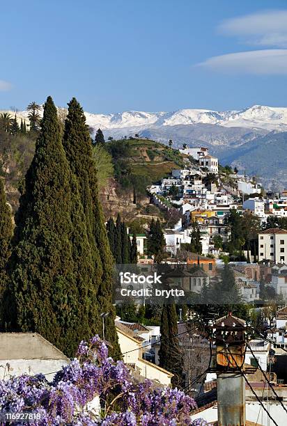 Paisaje Urbano De Granada Foto de stock y más banco de imágenes de Granada - Provincia de Granada - Granada - Provincia de Granada, Sierra Nevada de Andalucía, Aire libre