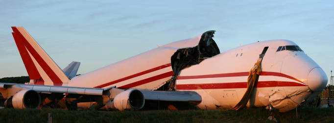 Boeing 747 splits in two after the crash.