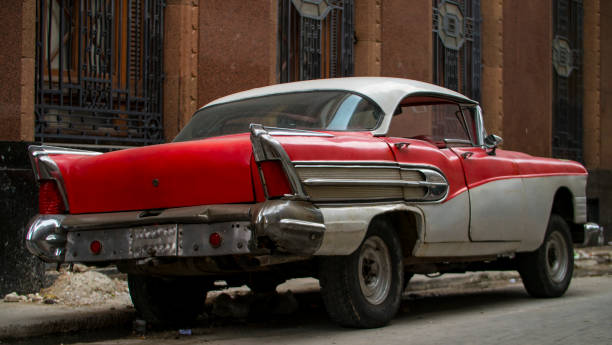 istock Car in Cuba 1169311893