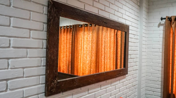 istock large glass in the room 1169331954