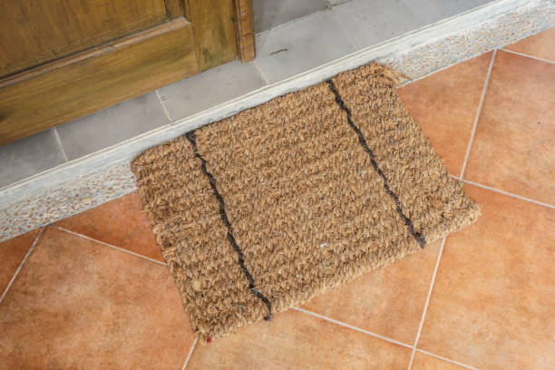 istock Vintage doormats 1169332074
