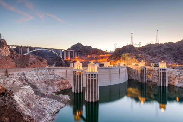 istock Hoover Dam at Twilight 1169352231