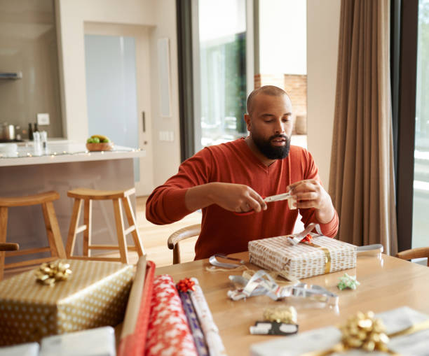istock Wrapping Christmas presents like a pro 1169355940