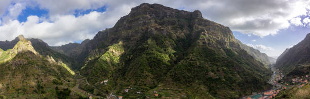 istock Views from the viewpoint of Encumeada in Madeira (Portugal) 1169442001