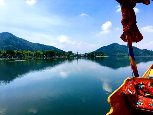 istock Shikara ride in Dal Lake 1169517811