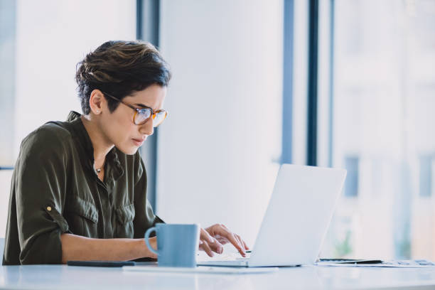 istock She's determined to find what she needs online 1169537694
