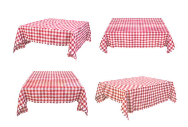 conjunto de la mesa roja clothe en la mesa aislado - restaurant tablecloth fotografías e imágenes de stock