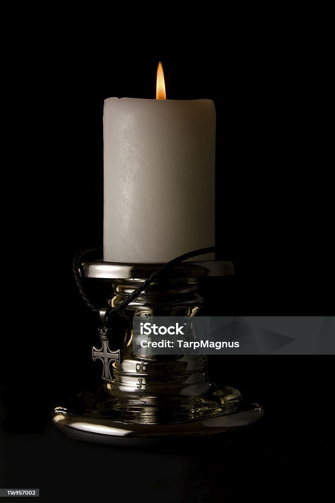 Kerzenlicht und cross - Lizenzfrei Farbbild Stock-Foto