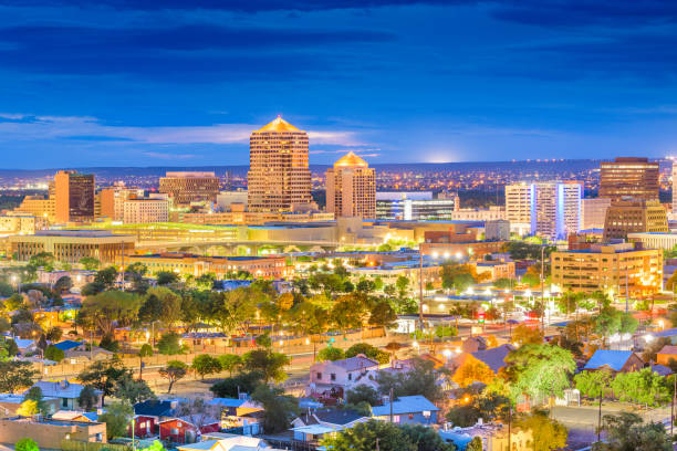 albuquerque, nouveau-mexique, usa cityscape - albuquerque new mexico skyline southwest usa photos et images de collection