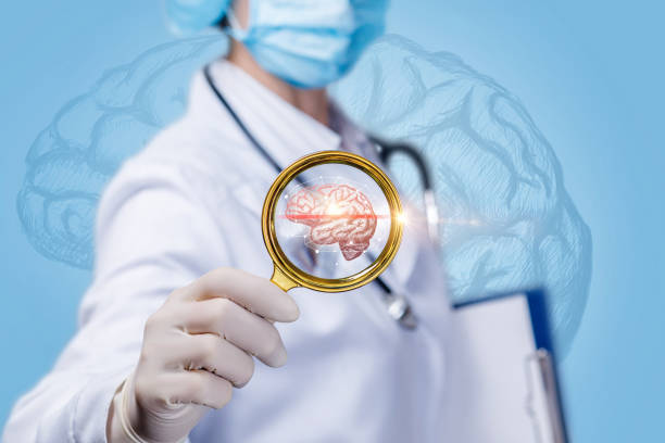 le concept de traitement et de diagnostic du patient de cerveau. - male magnifying glass caucasian technician photos et images de collection