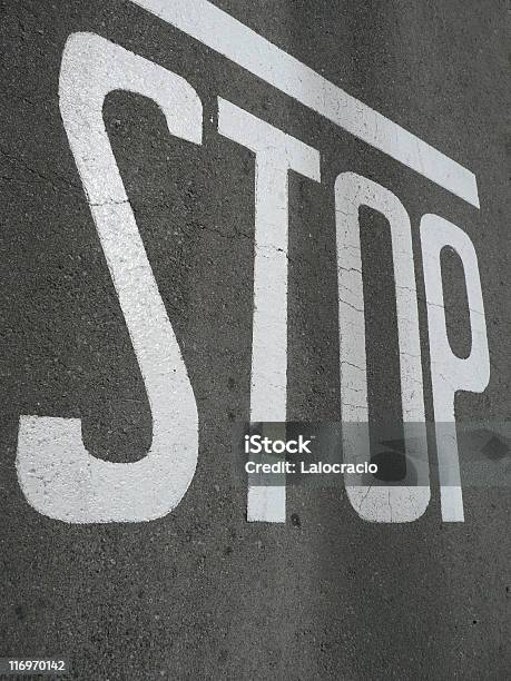 Остановка — стоковые фотографии и другие картинки Stop - английское слово - Stop - английское слово, Авторемонтная мастерская, Автострада