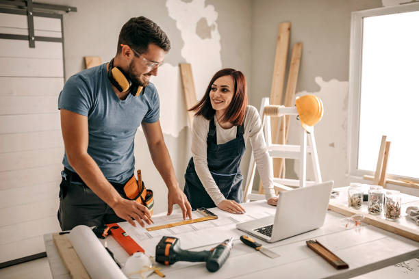 podemos fazê-lo juntos. - home improvement drill house repairing - fotografias e filmes do acervo