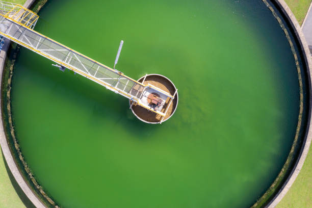 aerial view of the solid contact clarifier tank type sludge recirculation in water treatment plant - rusty storage tank nobody photography imagens e fotografias de stock